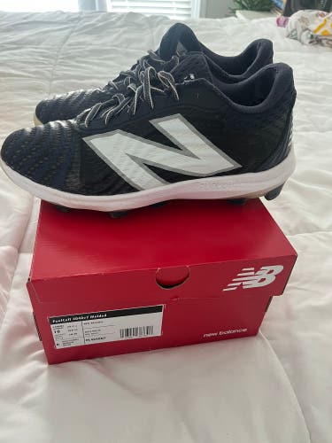 Navy Men's Size M 10.0 (W 11.0) Adult New Balance 4040v7 Low Top Molded Cleats