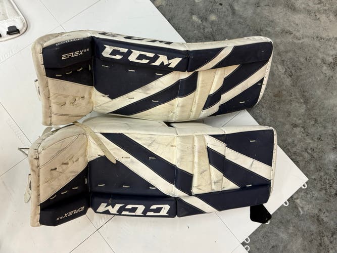 28" CCM EFlex 5 Goalie Leg Pads (Used)