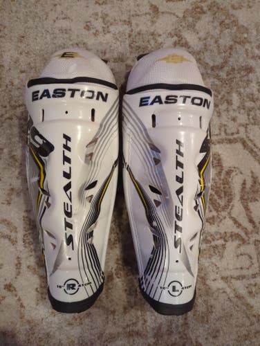 Easton Stealth S19 SR 16" Shin Guards