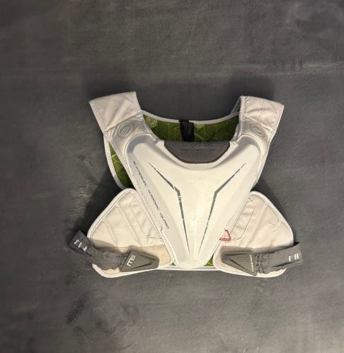 Medium Youth Maverik M5 Speed Pad Shoulder Pads (Used)