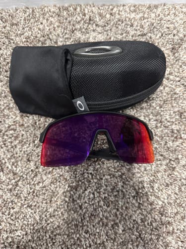 Oakley Prizm Sports Sunglasses – Red Lens w/ Case