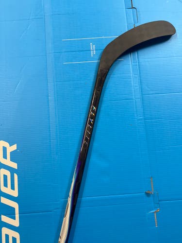 Senior Bauer Vapor FlyLite Left Hand Hockey Stick P28 77 Flex (New)