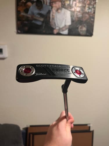 Black Men's Scotty Cameron Scotty Cameron Select Newport 2 Blade Right Handed Putter 34" (Used)
