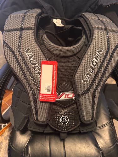 Large Vaughn V10 Goalie Chest Protector (New)