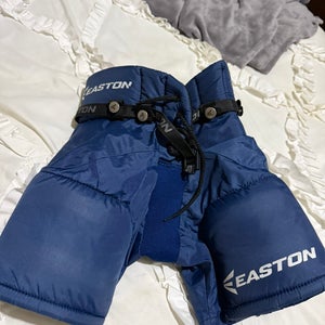 Youth Small Easton Synergy HSX Hockey Pants (Used)