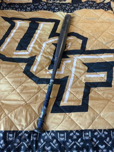 2018 Blue Easton Ghost 33/23