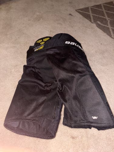 Men's Intermediate Medium Bauer Supreme Ultrasonic Hockey Pants (Used)