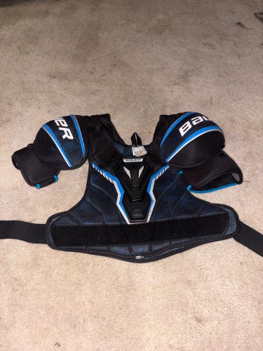 Medium Senior Bauer X Shoulder Pads (Used)