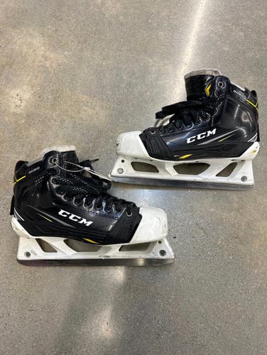 Senior CCM Tacks 9080 Hockey Goalie Skates Regular Width 9.5 (Used)