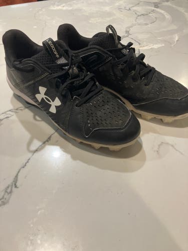 Black Men's Size M 9.5 (W 10.5) Youth Under Armour Leadoff low rm Low Top Molded Cleats (Used)