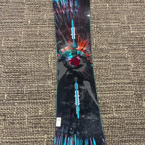Burton Deja Vu Flying V Snowboard 141 cm (Used)