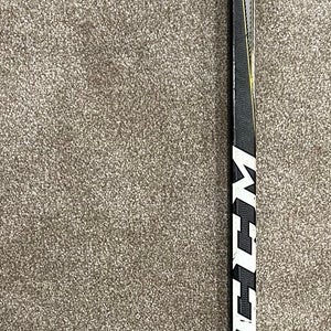 Youth CCM Tacks Left Hand Hockey Stick P29