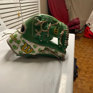 2024 Wilson A2000 (Limited Edition GOTM) Shamrock