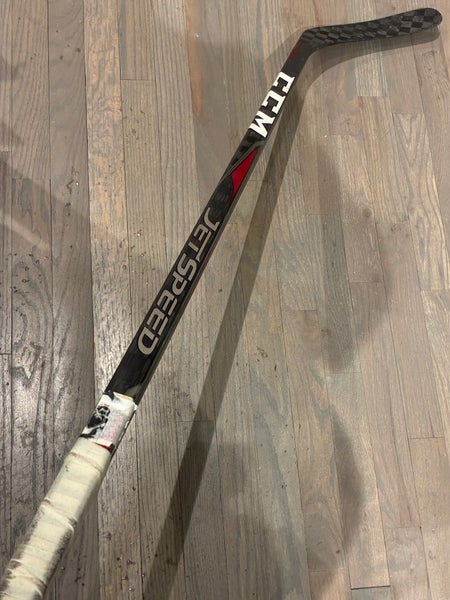 Junior CCM JetSpeed Hockey Stick Right Handed P30 40 Flex (Used)