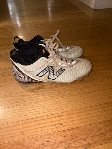 White Unisex Size M 10.5 (W 11.5) Youth New Balance Freeze Mid Top (Used)