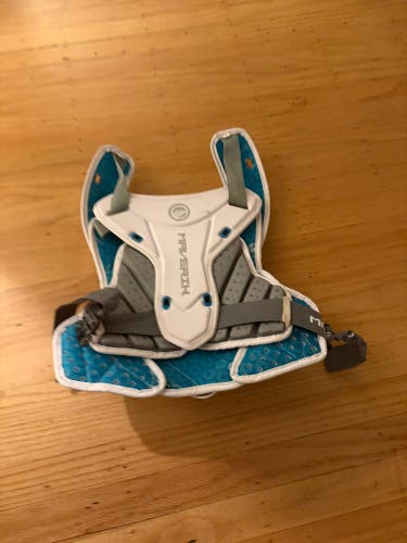 Medium Youth Maverik MAX EKG Shoulder Pads (Used)