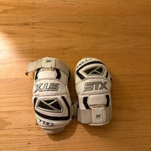 Small Youth STX Cell V Arm Pads (Used)