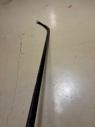 Senior All Black Right Handed Hockey Stick P28 75 Flex (Used)