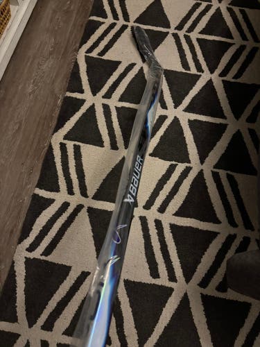 Senior Bauer Vapor FlyLite Left Hand Hockey Stick P28 70 Flex (New)