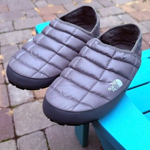 Men’s The North Face ThermoBall Traction V Gray Slip-On Mule Slippers US Size 11