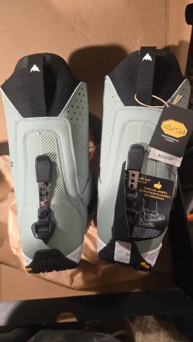 Brand New 2026 Burton PHOTON STEP ON Snowboard Boots Men's Size 7½