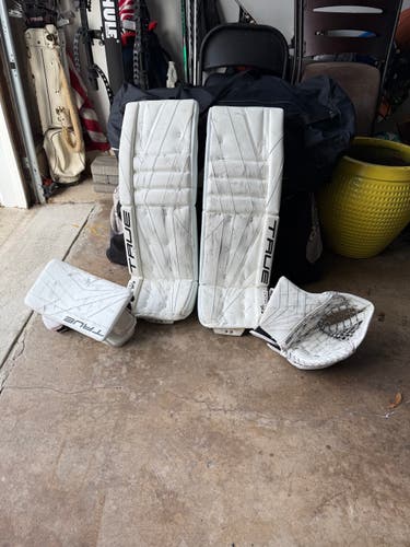 34+2 True Catalyst 7X3 Regular Goalie Full Set (Used)