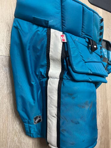 MIC Large San Jose Sharks NHL Vaughn Pro Hockey Goalie Pants Pro Stock (Used)