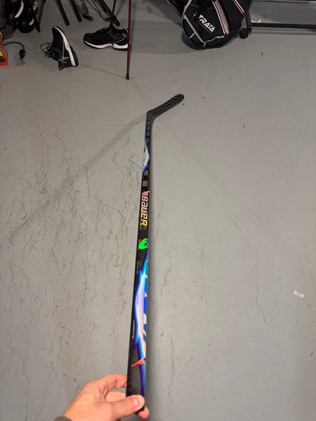 Basically brand new Bauer Flylite 77 Flex RH P88