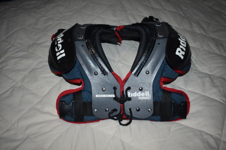 Riddell Pursuit Football Shoulder Pads, Youth Small (11-12") - Great Condition!
