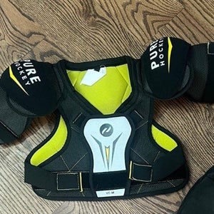 Medium Youth Pure Hockey Shoulder Pads (Used)