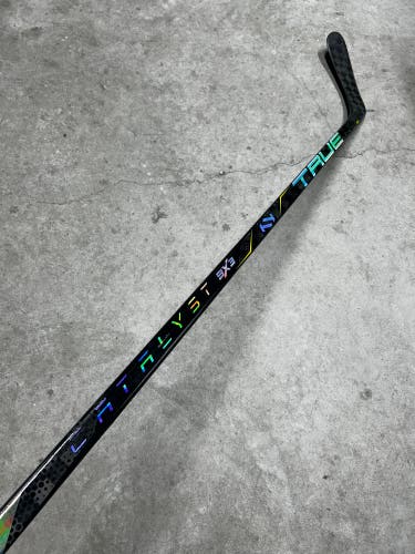 80 Flex Custom P90T Senior True Catalyst 9x3 Left Hand Hockey Stick Pro Stock (New)