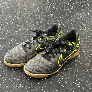 Used Nike Soccer Indoor Shoes Black Senior 5.5 11849-S000035967