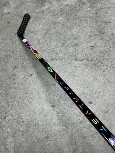 80 Flex Custom P28 Senior True Catalyst 9x3 Right Hand Hockey Stick Pro Stock (New)