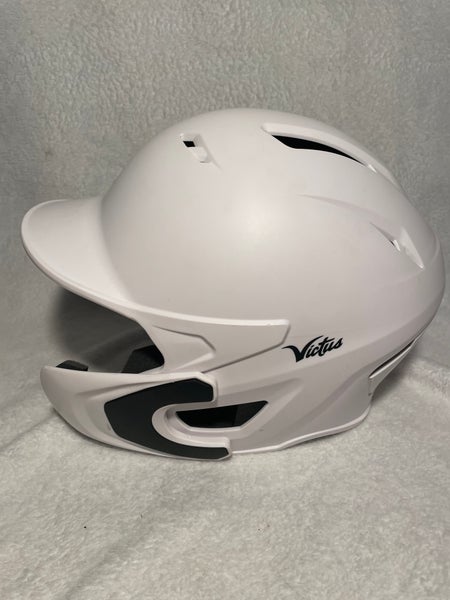 7-7 5/8 Victus Batting Helmet in excellent condition (Used)