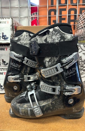 250 25 MP Full Tilt Mary Jane (Used) Women's size 7 downhill skiing Ski Boots