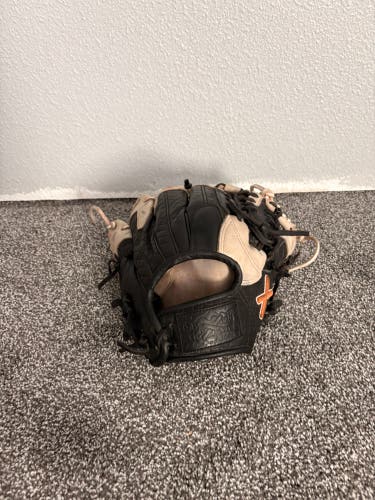 2023 RH Outfield Baseball Glove 12.25" (Used)