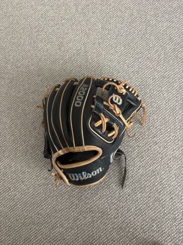 Wilson A2000 RH Infield Baseball Glove 11.25" (Used)