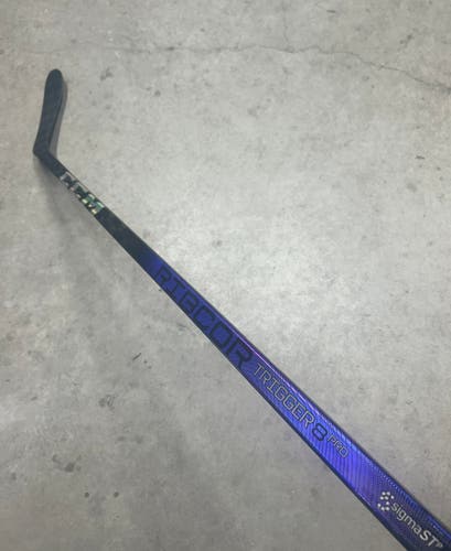 90 Flex P28 Senior CCM RibCor Trigger 8 Pro Right Hand Hockey Stick Pro Stock NHL (New)