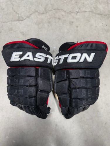 14” Easton 4 Roll Pro Chicago Blackhawks Gloves Pro Stock NHL (Like New)