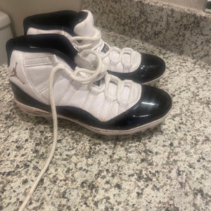 Men's Size M 9.5 (W 10.5) Air Jordan Mid Top Molded Cleats (Used)