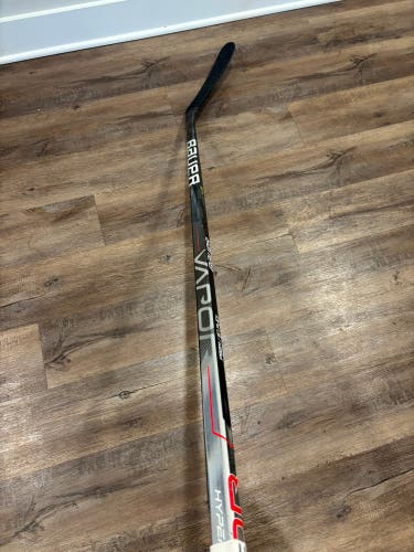 Senior Bauer Vapor Hyperlite Right Handed Hockey Stick P92M 87 Flex (Like New)