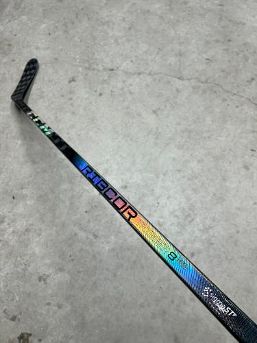 90 Flex P28M Senior CCM RibCor Trigger 8 Pro Right Hand Hockey Stick Pro Stock NHL (New)