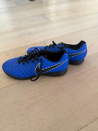 Nike Tiempo Legend Indoor Turf Shoes Blue Men's Size M 9.5 (W 10.5) Adult  (New)