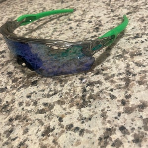 Unisex One Size Fits All Oakley Radar EV Sunglasses (New)