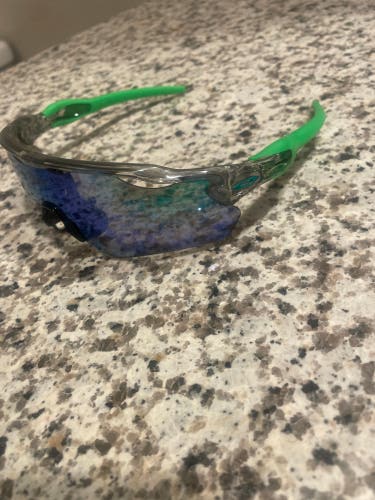 Unisex One Size Fits All Oakley Radar EV Sunglasses (New)