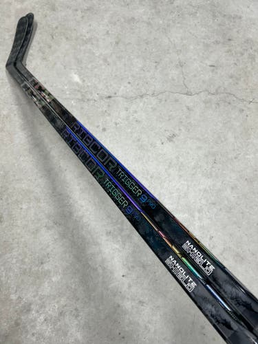 2 PACK 75 Flex P29 Senior CCM RibCor Trigger 9 Pro Right Hand Hockey Stick Pro Stock (New)