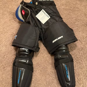 Youth Large Bauer prodigy Hockey Pants (New)