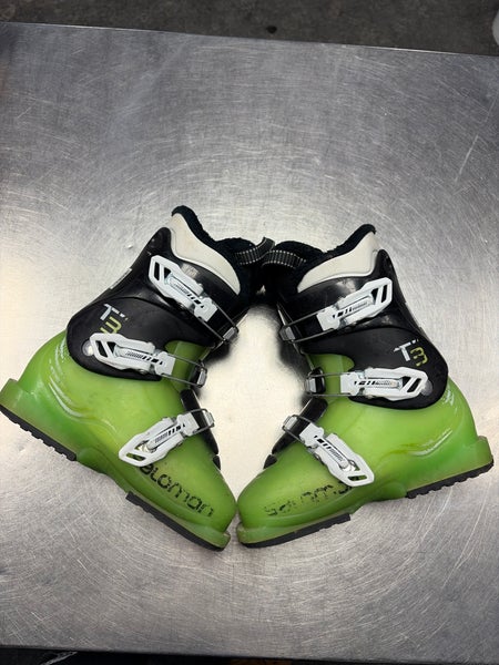 Mondo 22 & 22.5 Salomon T3 Ski Boots (Used)