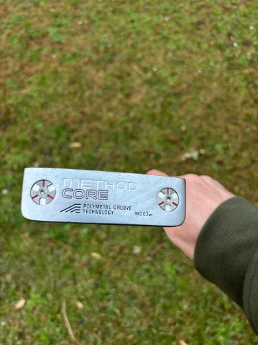 Nike Method Core MC 02w Blade Right Handed Putter