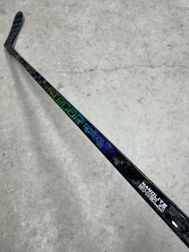 75 Flex P28 Senior CCM RibCor Trigger 9 Pro Right Hand Hockey Stick Pro Stock (New)